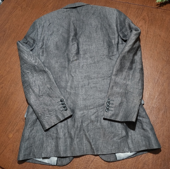 Men's Gray Blazer - Picture 9 of 10